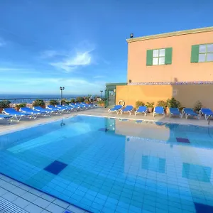 Otel Vivaldi, Saint Julian's